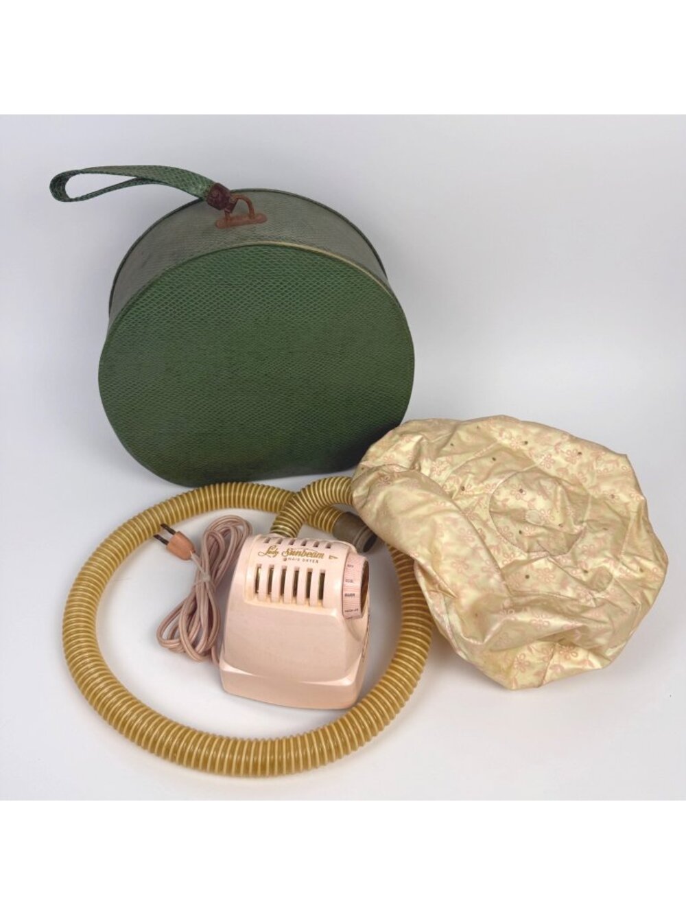 Vintage Lady Sunbeam Portable Controlled Heat Bonnet Hair Dryer w/Carrying Case